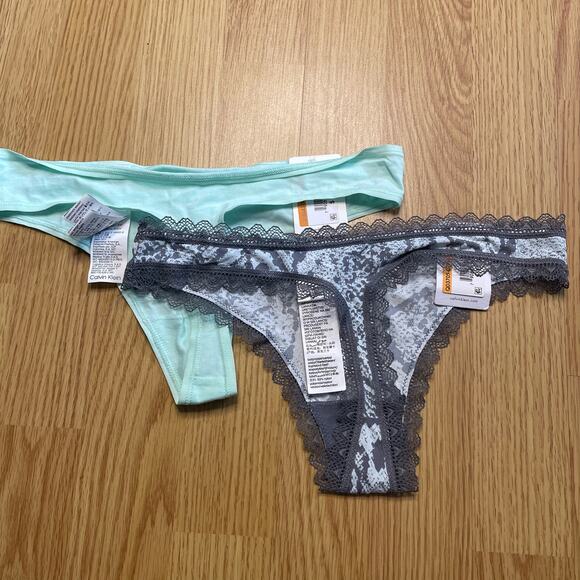Bundle of 2 Calvin Klein Thongs, S - Picture 3 of 10